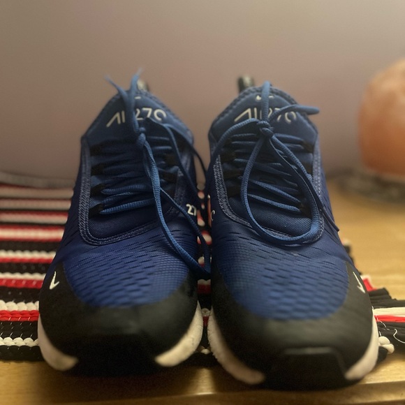 Nike 270 blue and oarnge sneakers slightly used. - Picture 7 of 7